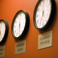 Wpływ zmiany czasu na bezpieczeństwo drogowe – jak się przygotować?