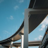 W jaki sposób można zmniejszyć ryzyko kolizji na skrzyżowaniach?