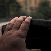 Jakie są konsekwencje prawne prowadzenia pojazdu pod wpływem różnych używek?